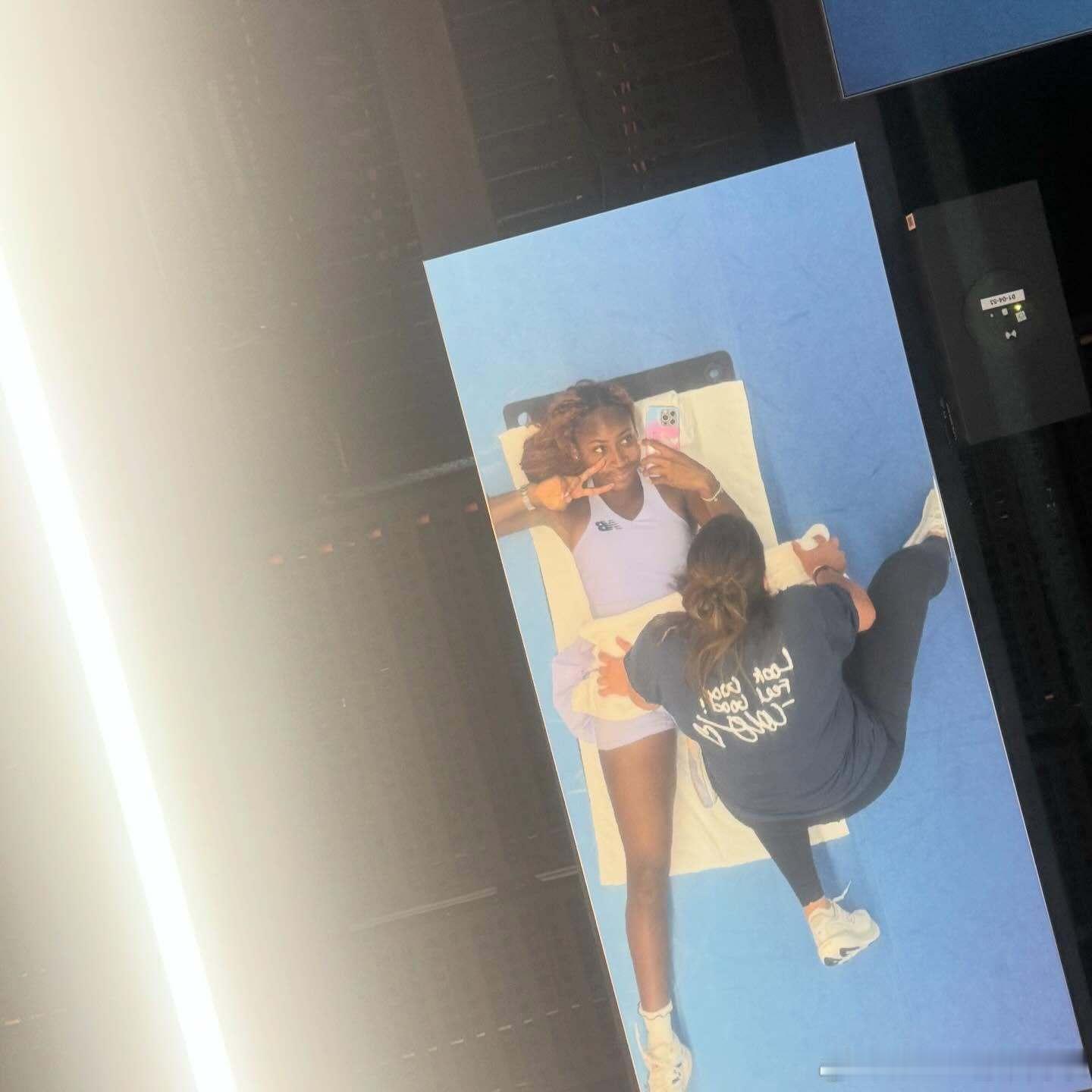 芙妹回眸一笑高芙ins更新，芙妹还是可爱；差点忘了，多哈她也是大种子，有力的竞争