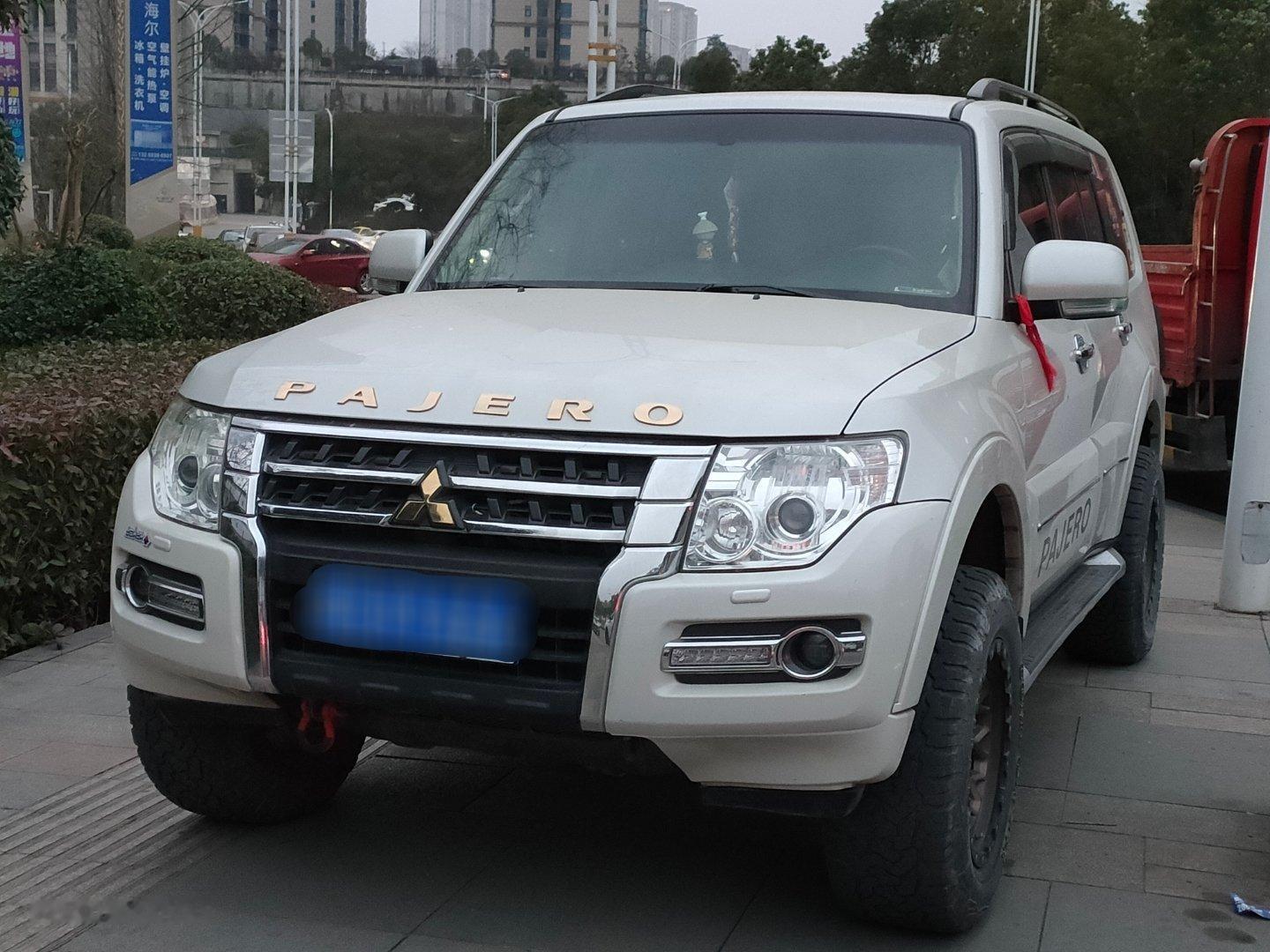 汽车汽车街拍我与汽车的日常帕杰罗 三菱帕杰罗 安康