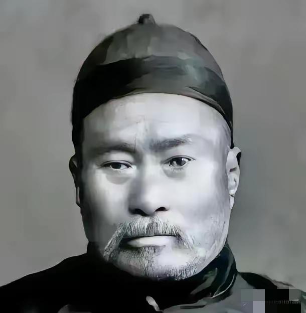 1885年，尚云祥路过京师护城河，见到一名拳师在河边练拳，一时技痒，与对方切磋，