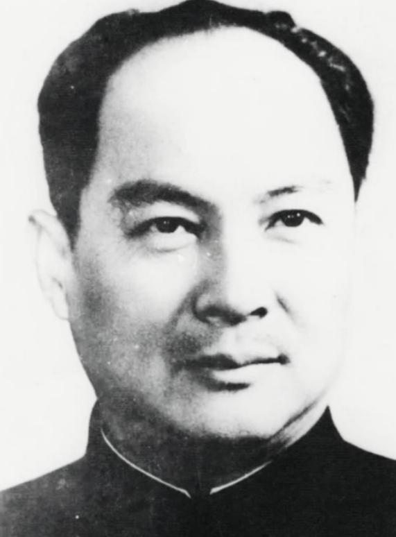 1935 年被开除党籍，戴手铐走完长征，开国大典前毛主席问他：为何不来看我

这