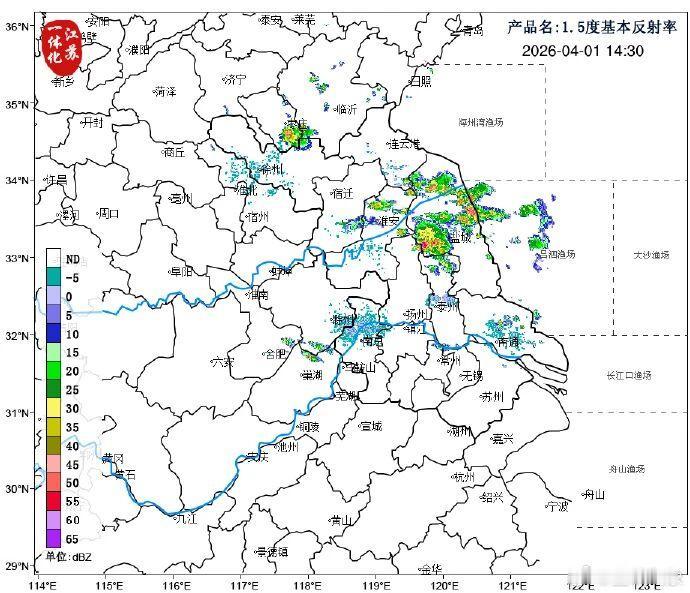 【云团 “偏心”，冰火两重天】强对流天气局地性极强，这次就是典型的 “一边下雨一