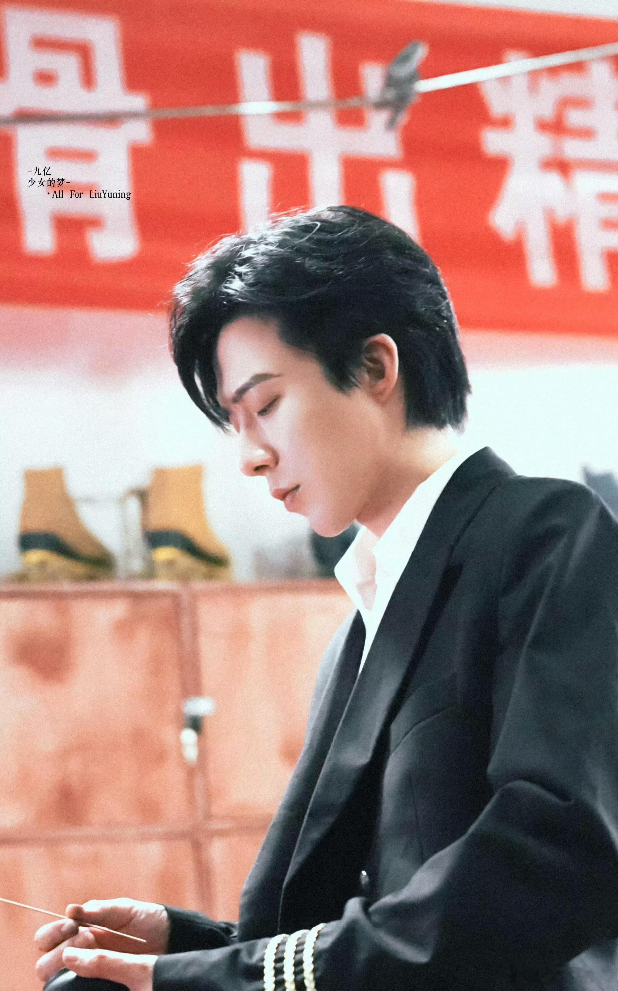 刘宇宁双剧入围电视金鹰奖不愧是刘宇宁从OST战神到三平台破万男主，《折腰》《天行