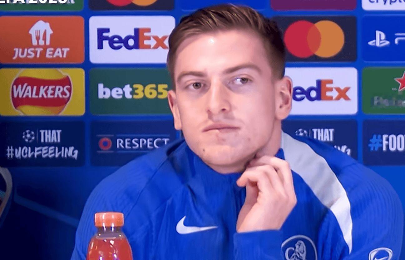 切尔西中锋利亚姆-德拉普出席对阵帕福斯FC的欧冠赛前发布会。让我们回到你在赫尔城