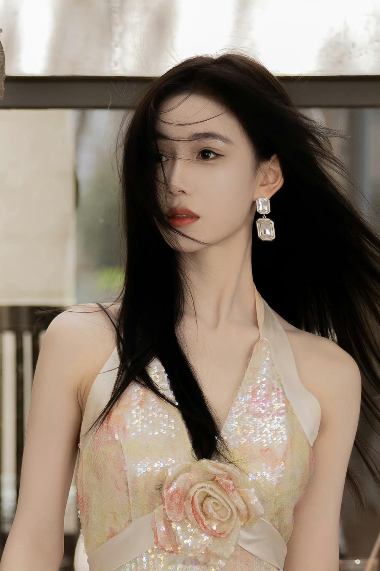 小姐姐的裙子仙气飘飘 ​​​