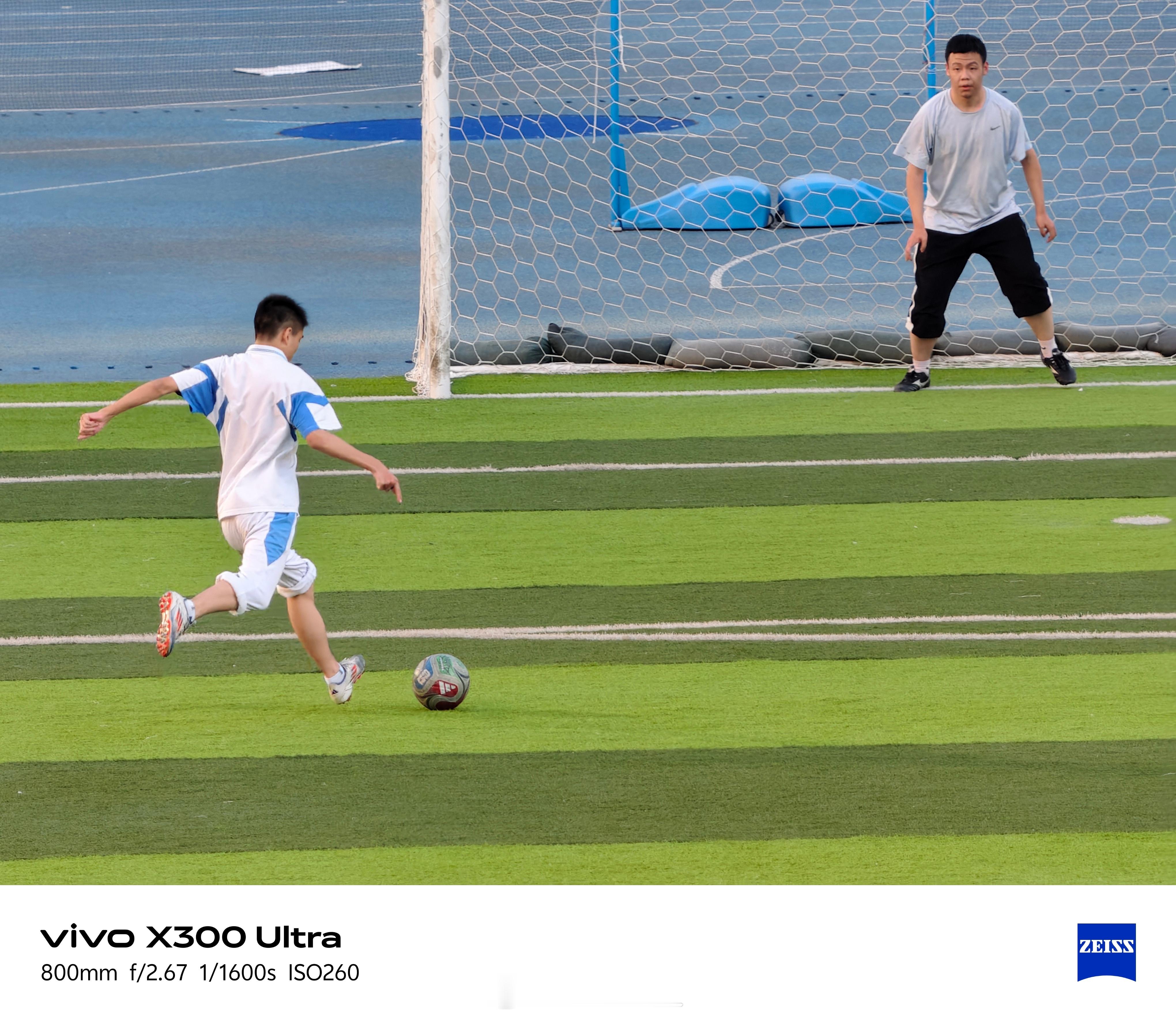 来自X300Ultra+400mm增距镜的运动抓拍 
