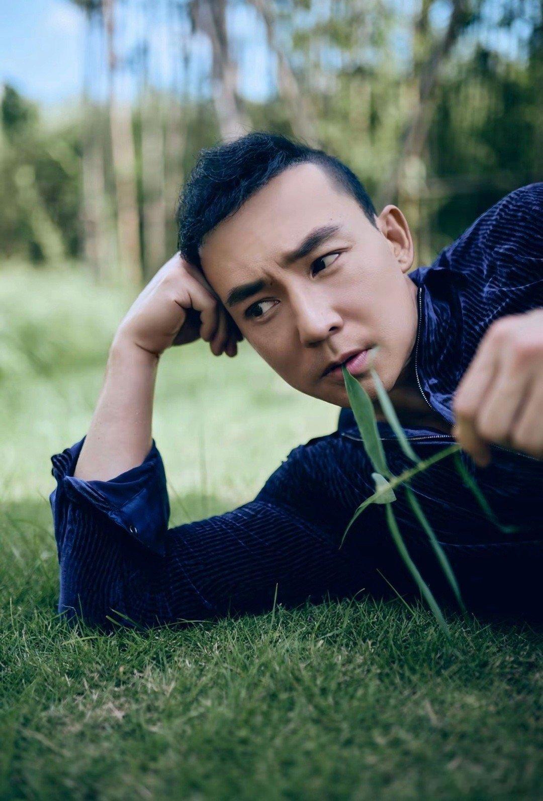 #刘畊宏球场受伤就医#刘畊宏做事都是一直都非常认真的，这次受伤也是很想带着全队赢