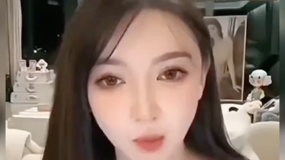 #殷世航称叶珂立富家千金人设#殷世航都出来评价叶珂了，你这让黄晓明情何以堪啊？叶