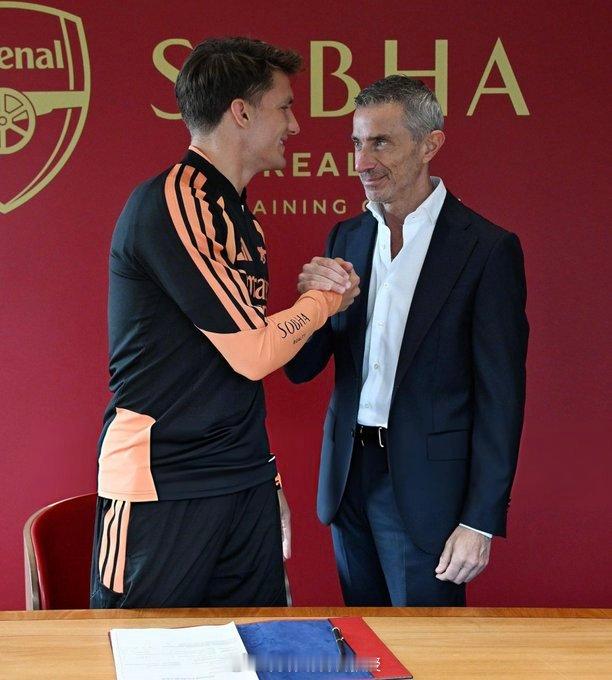 贝尔塔：“我们很高兴签下措利斯。他是一位非常全面的进攻球员，虽然他通常出现在左路