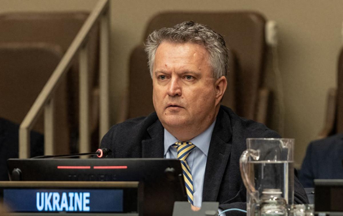 泽连斯基派人来找中国了，听信西方，乌克兰把马达西奇强行收归国有后，使中国直接造成