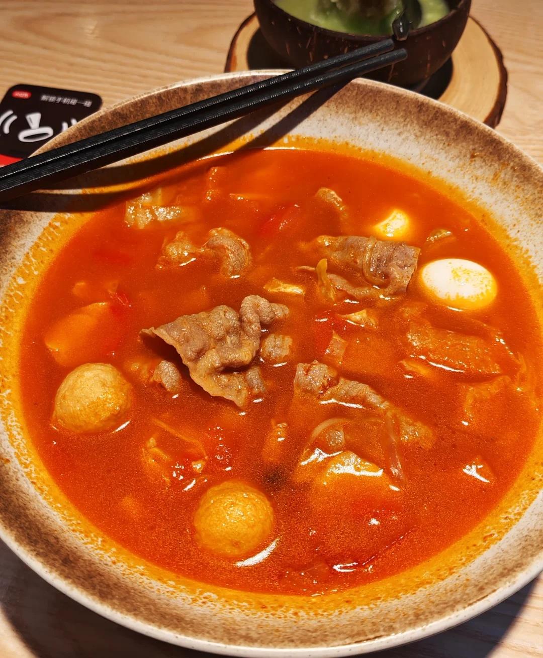 在体育西！性价比超绝的贵州酸汤面
本地人认可的一家店！一碗酸汤面，酸香四溢，仿佛