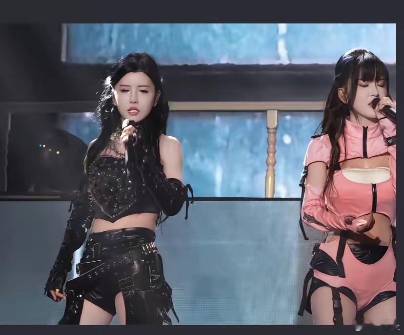 BY2里的姐姐也太惨了吧，原装时姐姐就比妹妹好看，结果妹妹私下去zr，因为是双胞