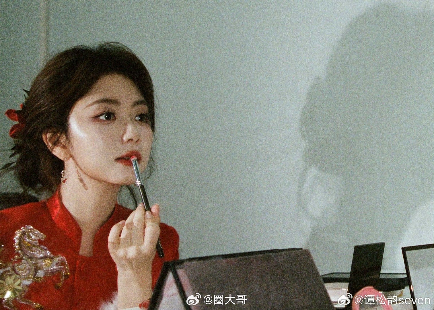 谭松韵我的山与海单人海报又可以期待谭松韵的新剧了啊，电视剧《我的山与海》今日官宣