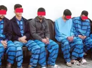 新领袖遇袭受伤？伊朗一夜之间逮捕了上百名“内鬼”，美国与以色列的情报网被成功的撕