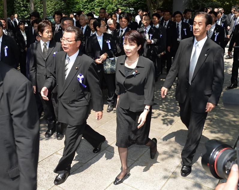 这个日子拜鬼就是向世界和平宣战
8月15日，是日本宣布无条件投降81周年的纪念日