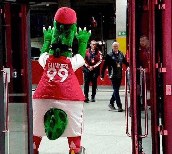 远古生物竟膜拜现代小孩阿森纳2比0勒沃库森