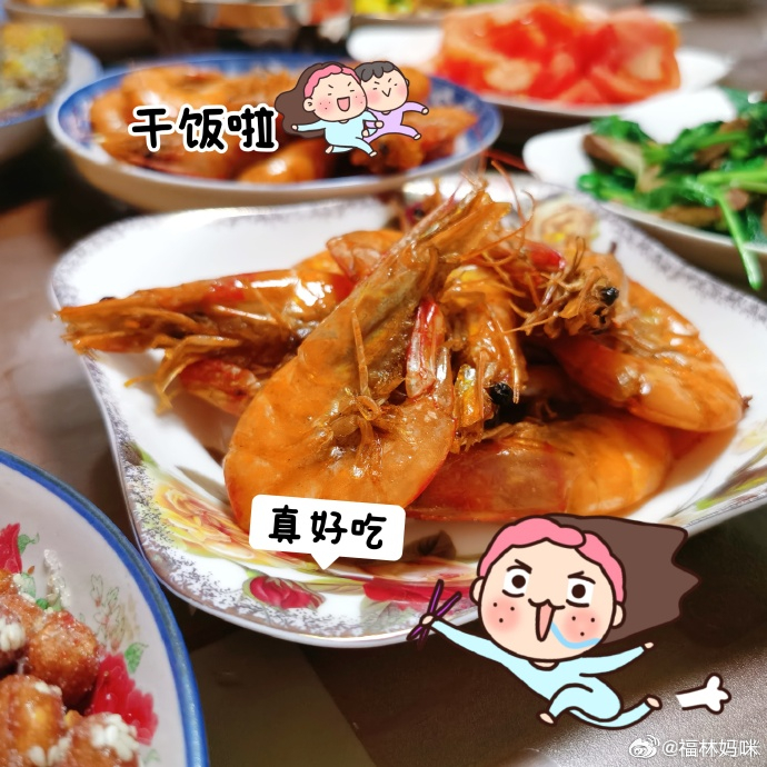 虽然孩子两三岁就可以吃“大人饭”了，但是一家人吃饭还是需要准备两个小孩菜，照顾小