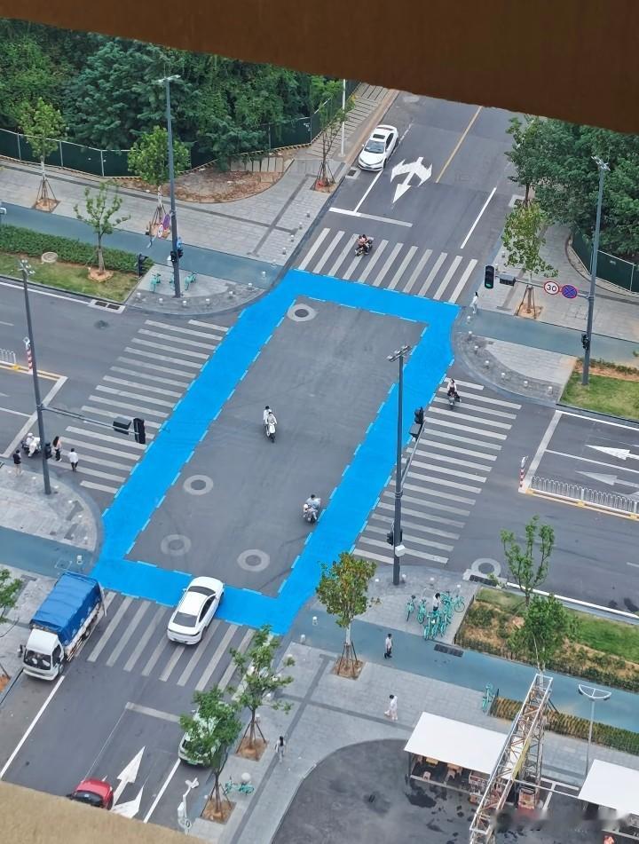 这个蓝色框是干啥的