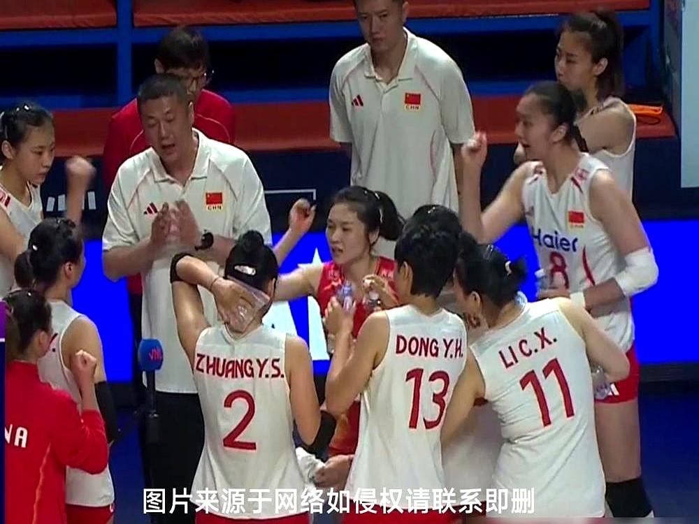 真正的强大，就是场边一等再等，上场就是答案。

中国女排第二局18比21落后，眼
