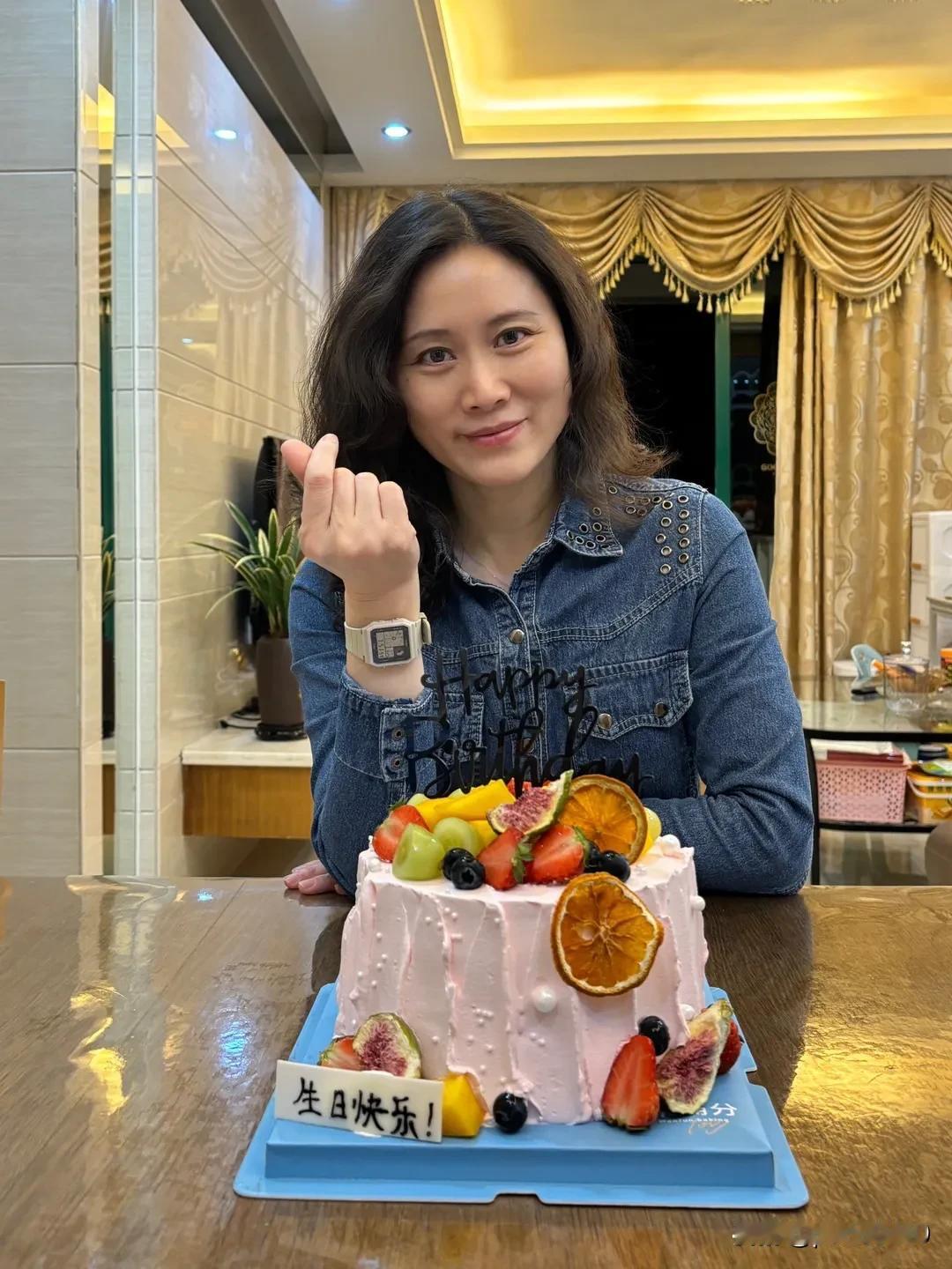 每一岁 都珍贵🎂𝑯𝒂𝒑𝒑𝒚 𝑩𝒊𝒓𝒕𝒉𝒅𝒂𝒚🎀