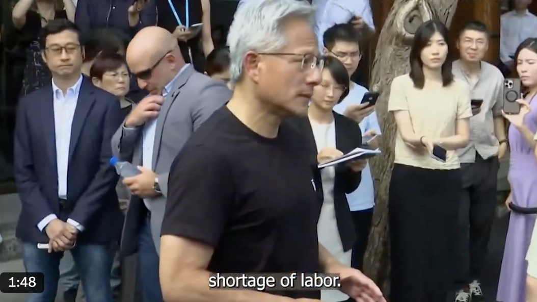 黄教主说，如果未来小米和比亚迪能做出非常棒的机器人，他一点都不会感到惊讶。这话就