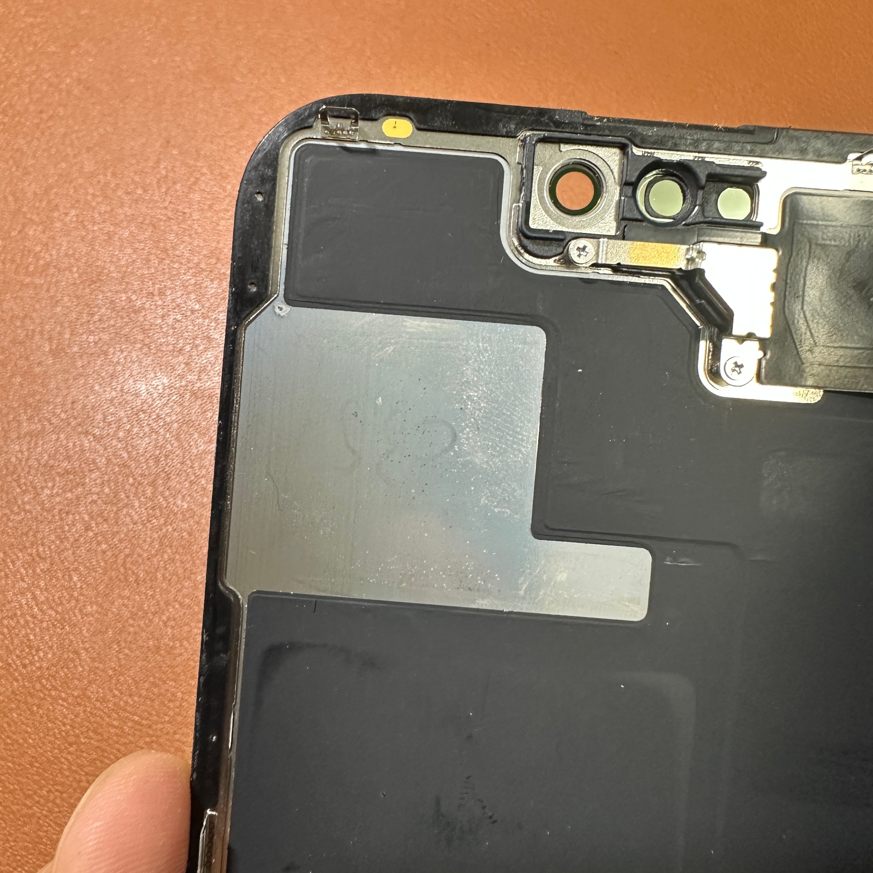无拆无修的iPhone 14 Pro Max？外表看不出，有疑点就“开瓢”，屏压