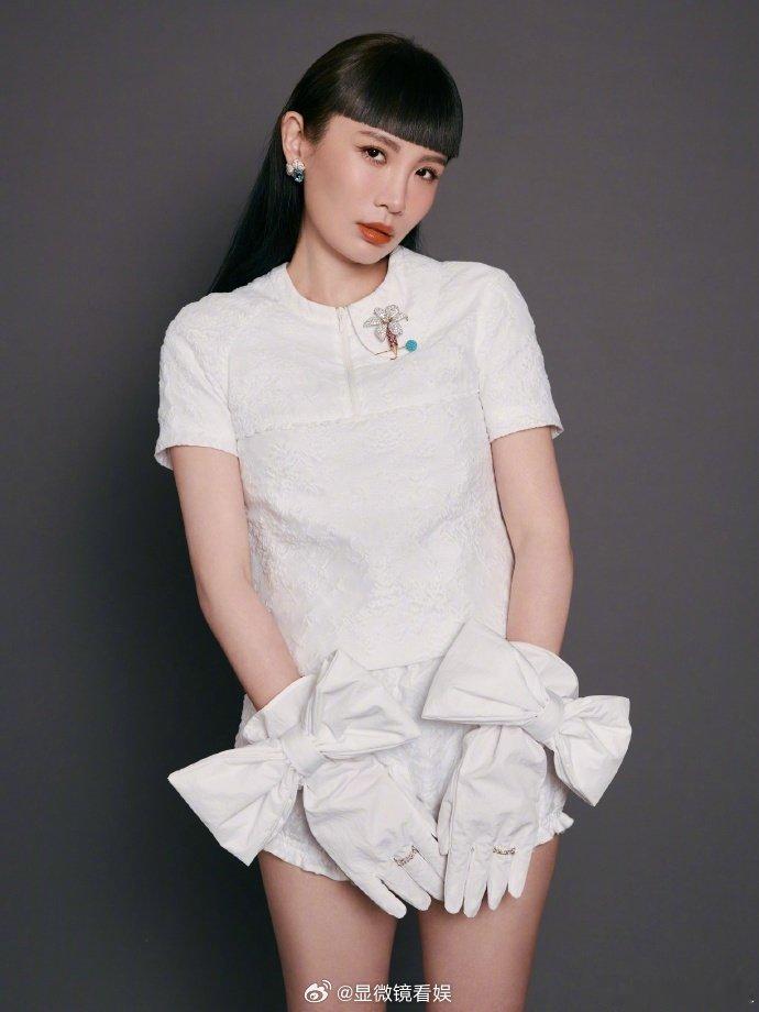 魏如萱男友前女友回应魏如萱道歉 台媒称，魏如萱官宣与小 21 岁男友 Ian 的