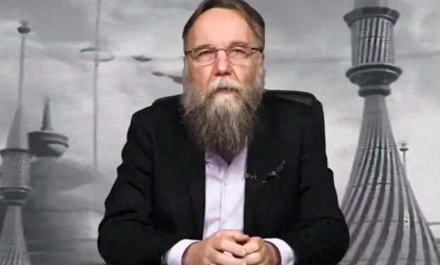 普京智囊做出预言：下一个爆发战争的地方不是台海，也不是南海！
 
普京智囊最近的