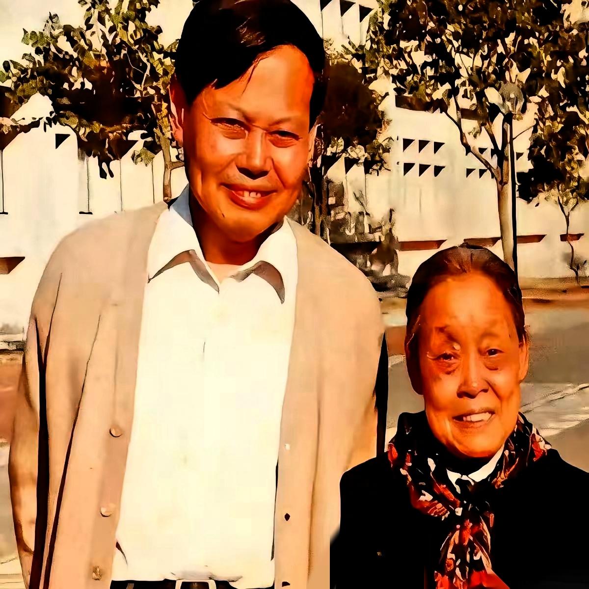 80年代杨振宁给妈打“月薪针”！这才是孝心最该有的样子
 
谁能想到，上世纪80