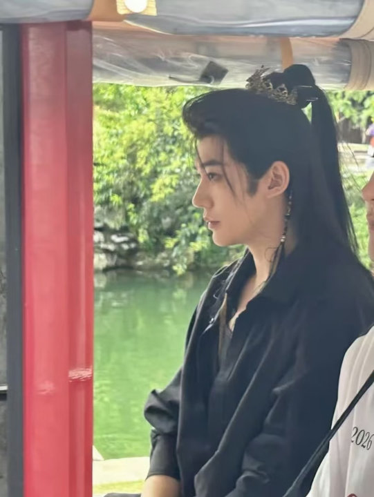 邓为百妖谱首套妆造邓为新剧百妖谱路透开机大吉！！！ 