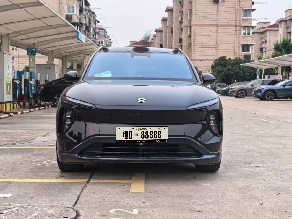 想入手一台豪华中型纯电SUV，看重换电补能和内饰档次，二手蔚来ES6很合适。今天