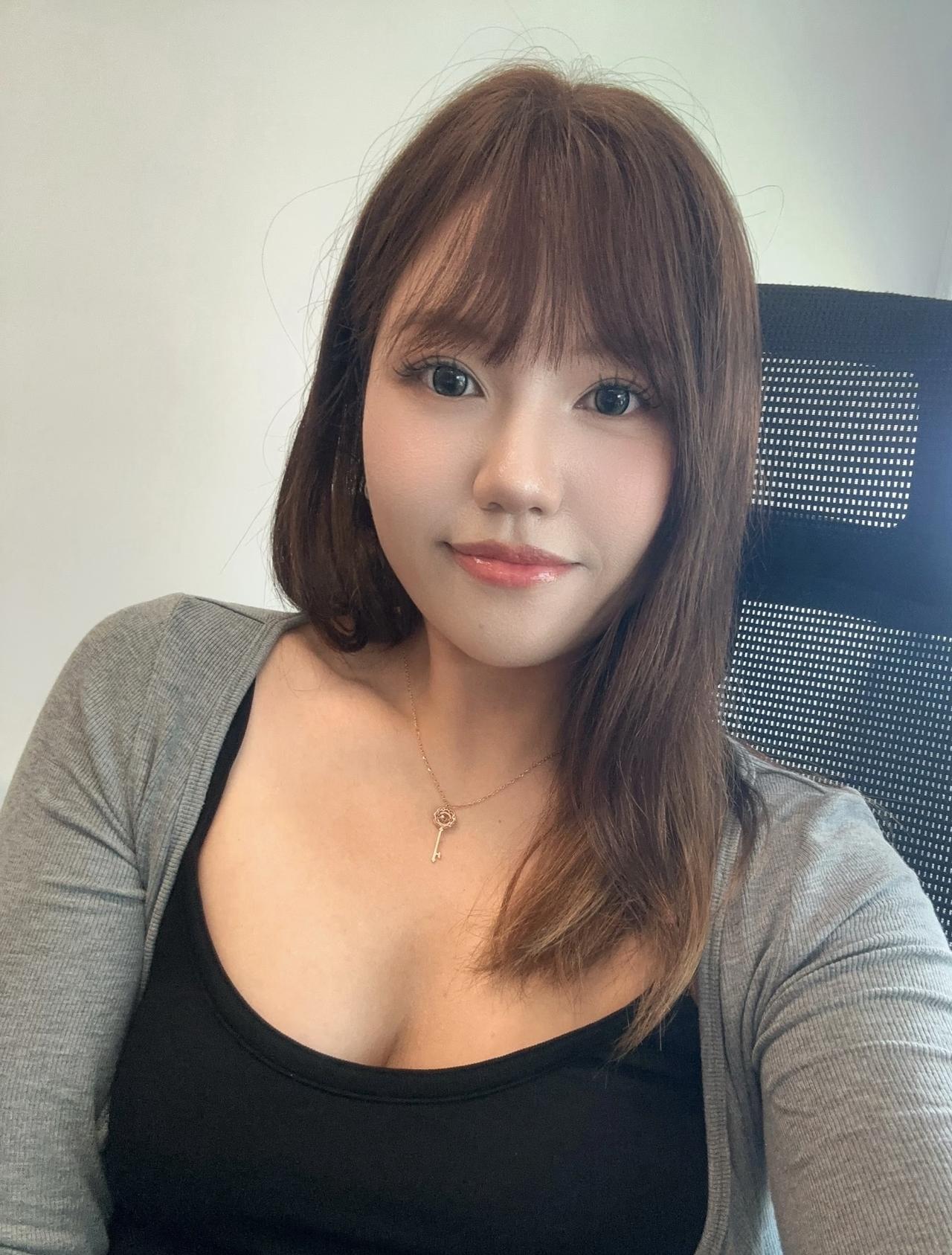 又是周末加班的一天，大家早上好啊[灵光一闪]