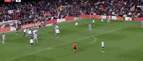 皇马把比赛踢成纪录片了？[what][捂脸]这似乎值得中超裁判学习！

进攻未结