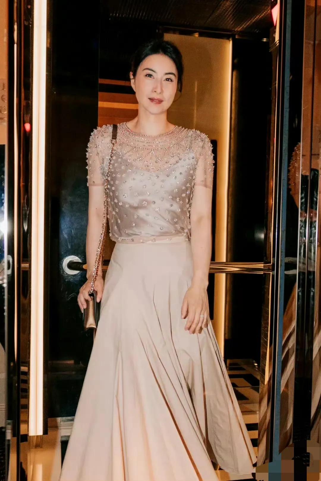 #郭晶晶之美，犹如山涧清泉#