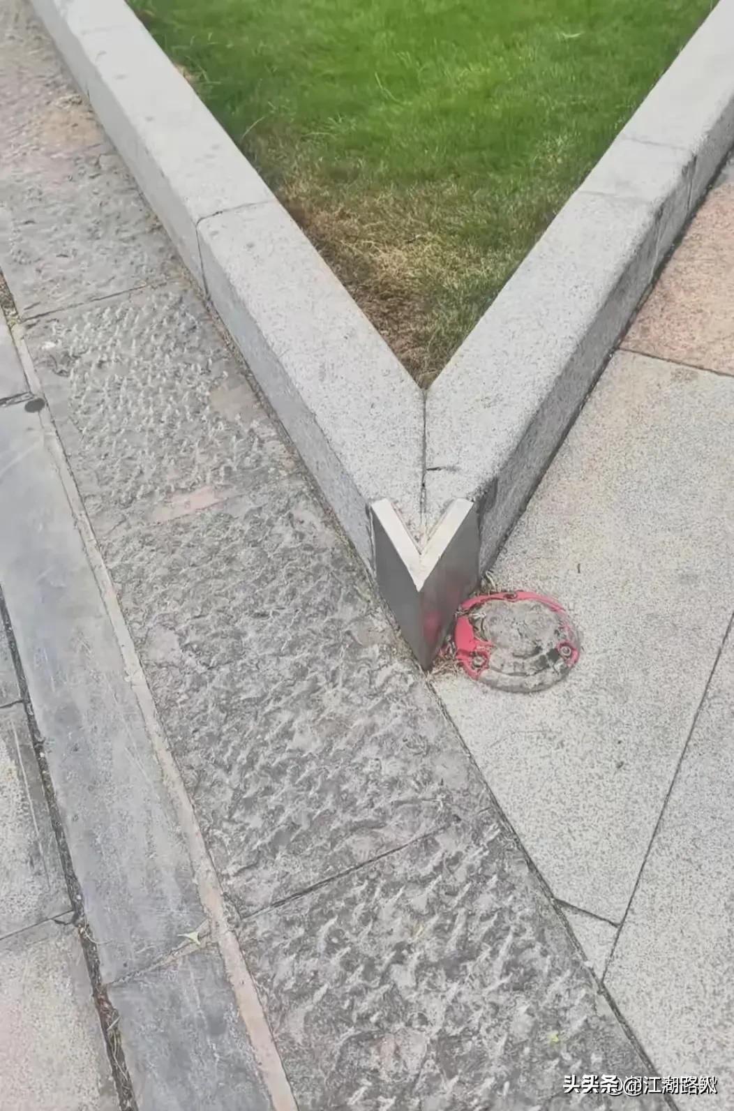 这设计，简直太离谱了，猪脑都想不出来，伤筋动骨肯定是迟早的事。