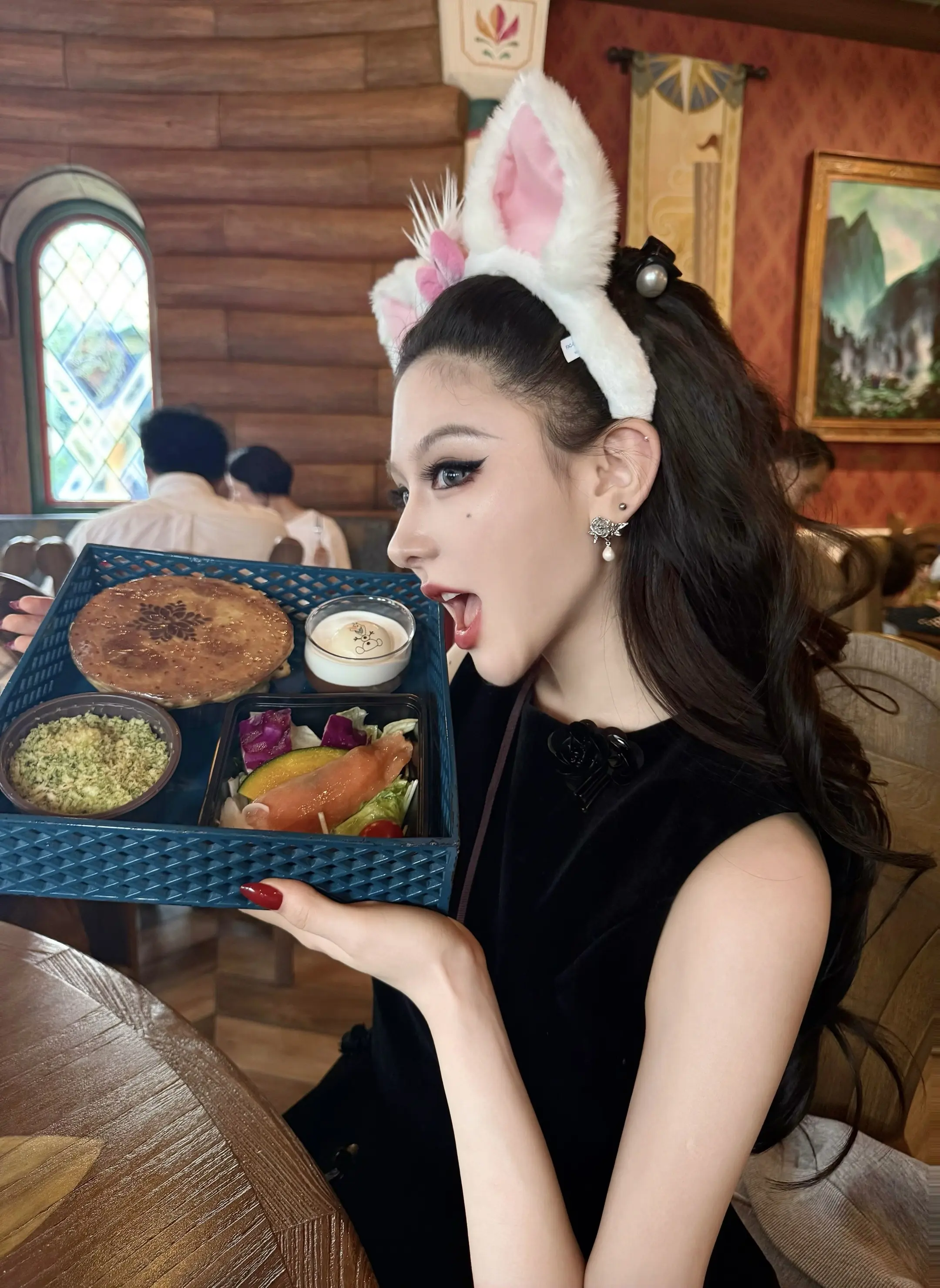 这个世界没有大人，只有长皱了的小孩儿！