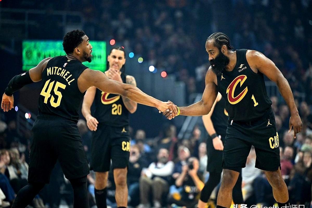 12场11胜，豪取6连胜。别再猜了，现在联盟最不好惹的球队，就是克利夫兰骑士。