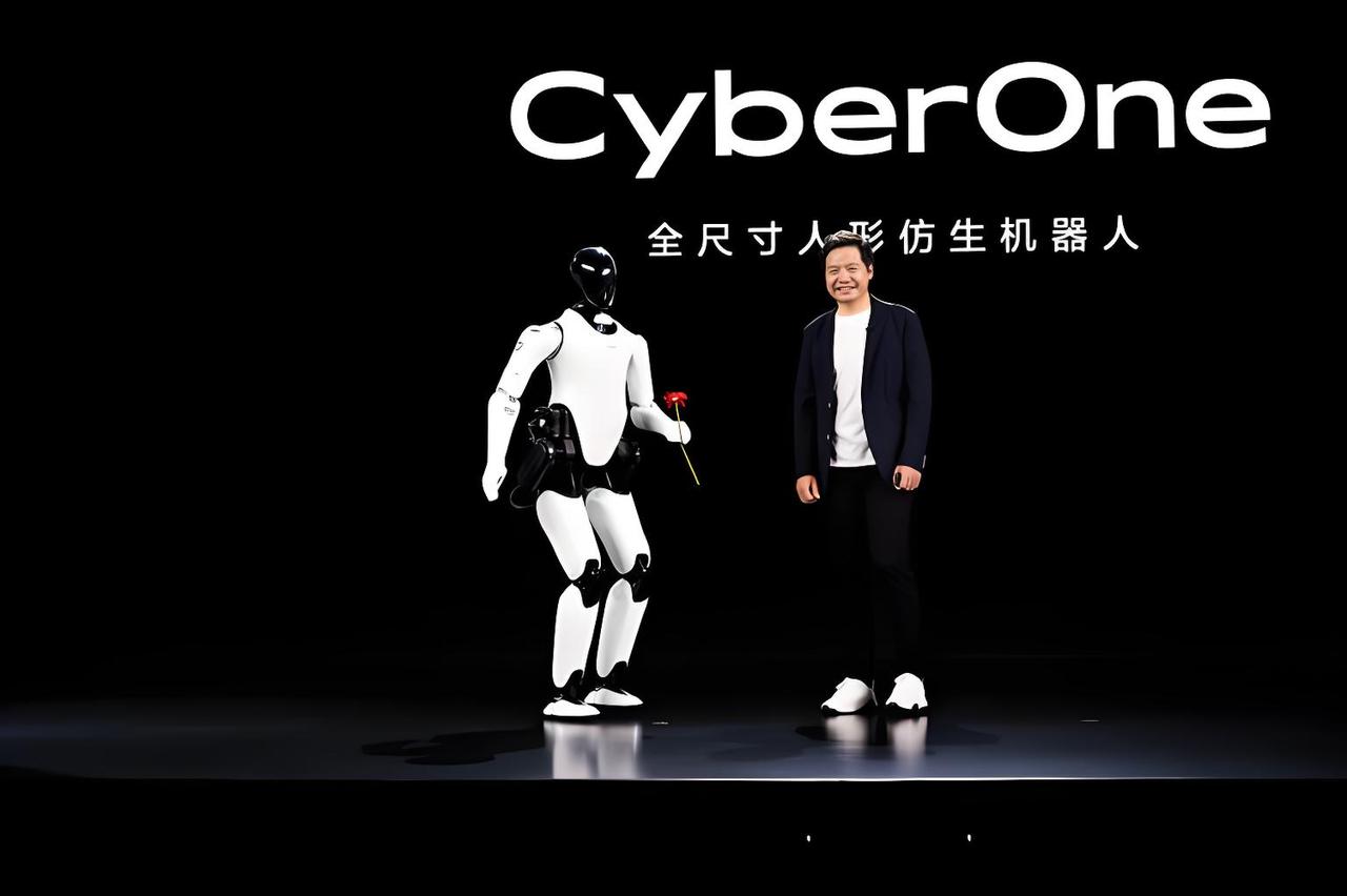 小米午后逆势放量上涨。
有啥新动作？
机器人？汽车？人工智能？
猜不到！理论上单