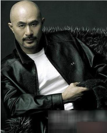 徐锦江的故事。这徐锦江在香港影坛那可是独树一帜，以独特演技和个性让人印象深刻。
