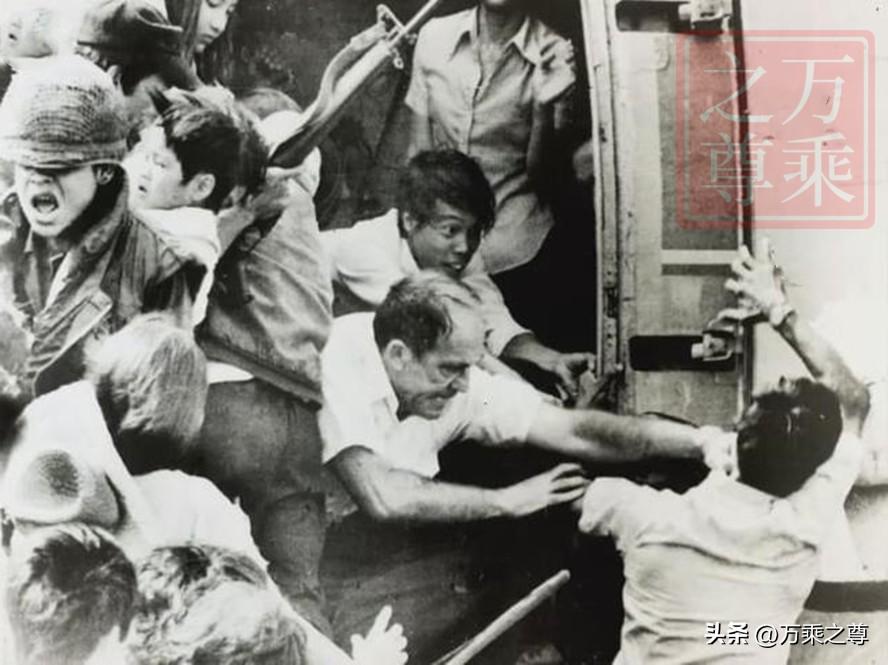 纸老虎只有远远看才能吓到人，美国最怕什么，最怕别人看出他的外强中干，不肯投降，没