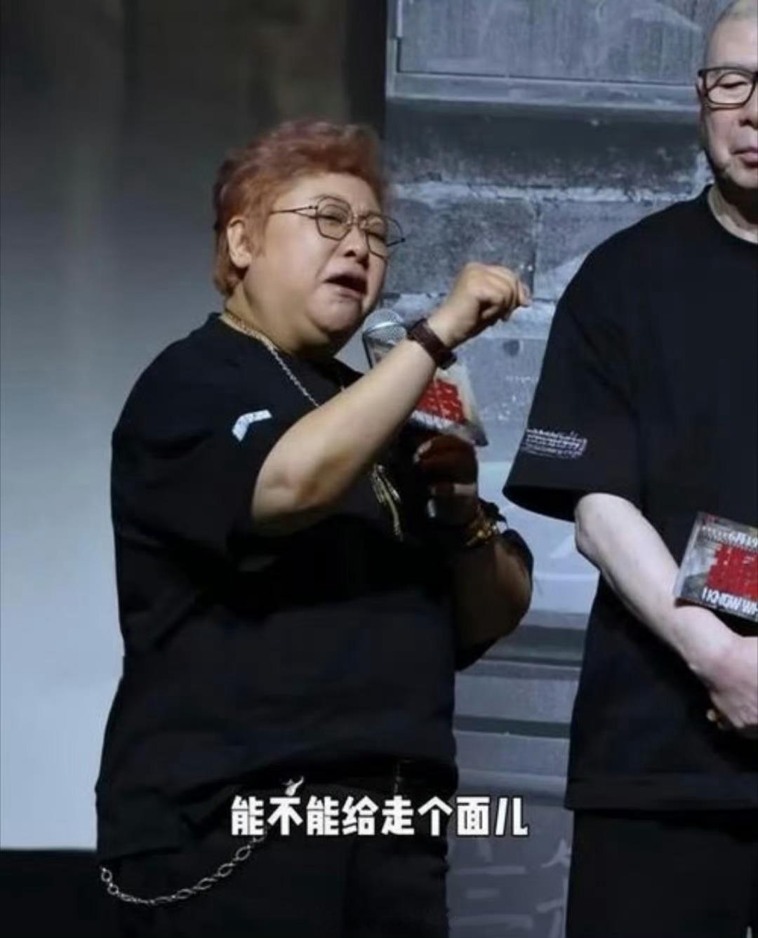 冯小刚垃圾观众言论被翻出现在的观众聪明着呢不是以前了好吧，你拍什么都有人买单你问