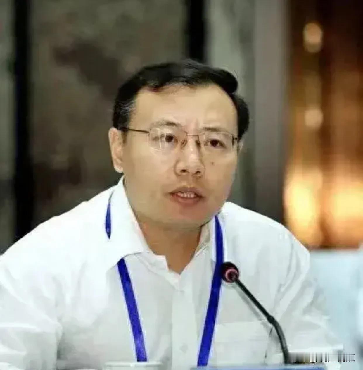 但斌，林园都是“股神”，李大宵就是一个笑话！还有一个任泽平！