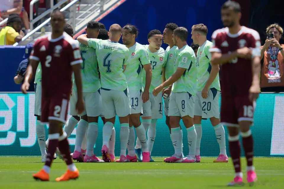 世界杯：队史首分！卡塔尔1-1瑞士终结3连败 胡希读秒绝平救主本届世界杯正赛第3