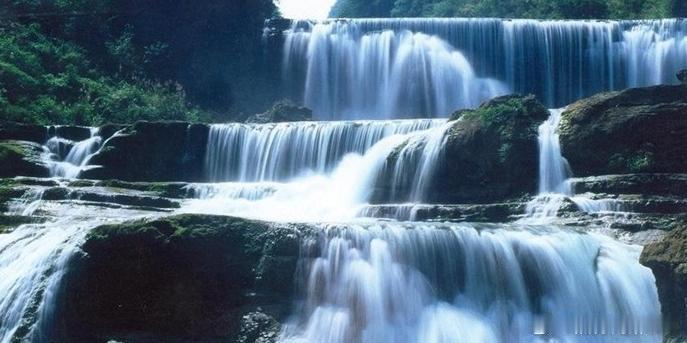 【桃源河大峡谷】蜿蜒连绵的桃源河，几十万年地壳变迁形成的奇峰峭壁，宽四十三米的三