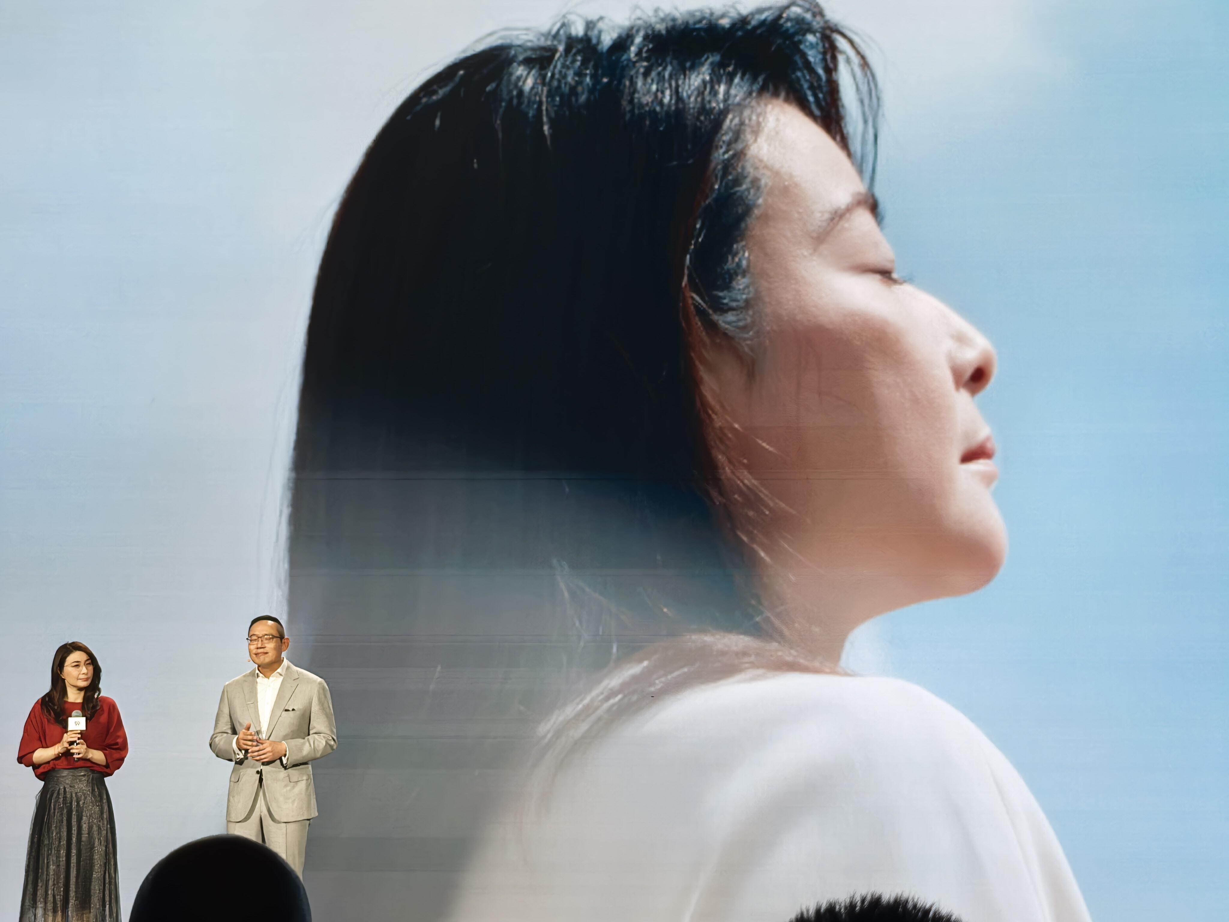 郭晶晶现身沃尔沃99周年庆典沃尔沃99周年暨EX90和ES90新品发布会在北京盛