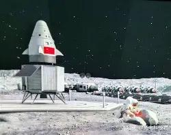 中国航天员登月，三个人上去，两个人下来。这到底怎么回事？

10月31日，北京，