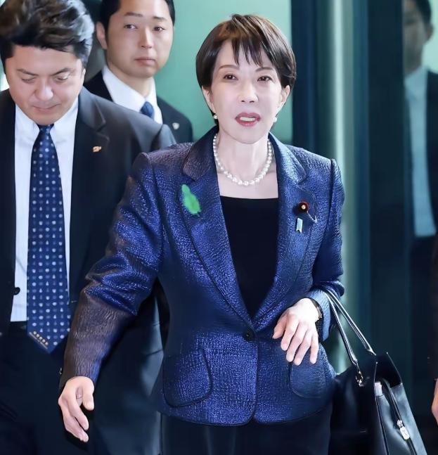 日本现在的首相高市早苗，代表了日本政坛最极端的右翼思维，尤其是对华策略，满是算计