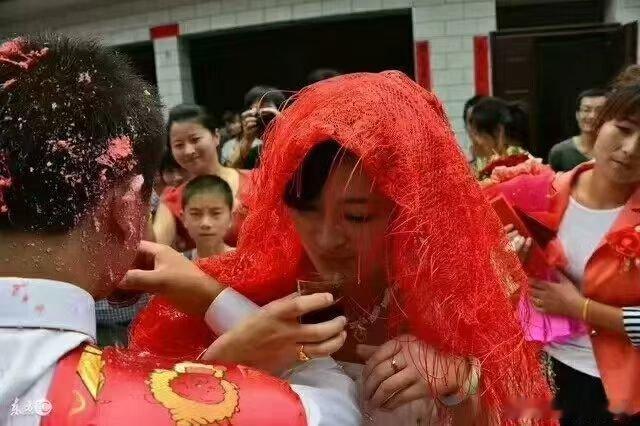 孤辰寡宿之命古典命书中曾经记载男命八字中忌见孤辰，女命八字中忌见寡宿。孤辰寡宿都