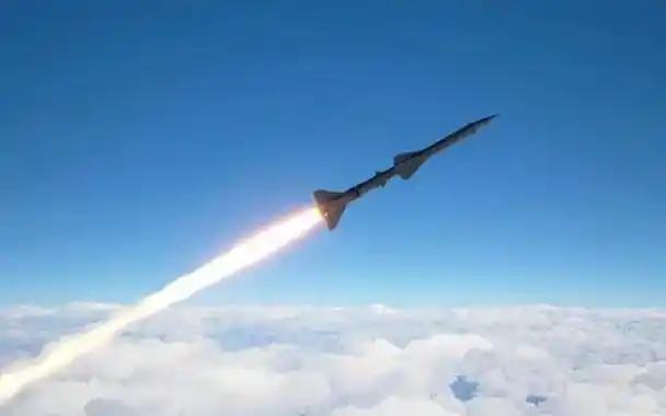 美军顶级隐身导弹首次被伊朗成功拦截
          近日，美军B - 52H