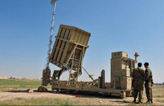 中东几十年从没发生过的大事，这一回真上演了。
 
谁也没想到以色列直接放大招，把