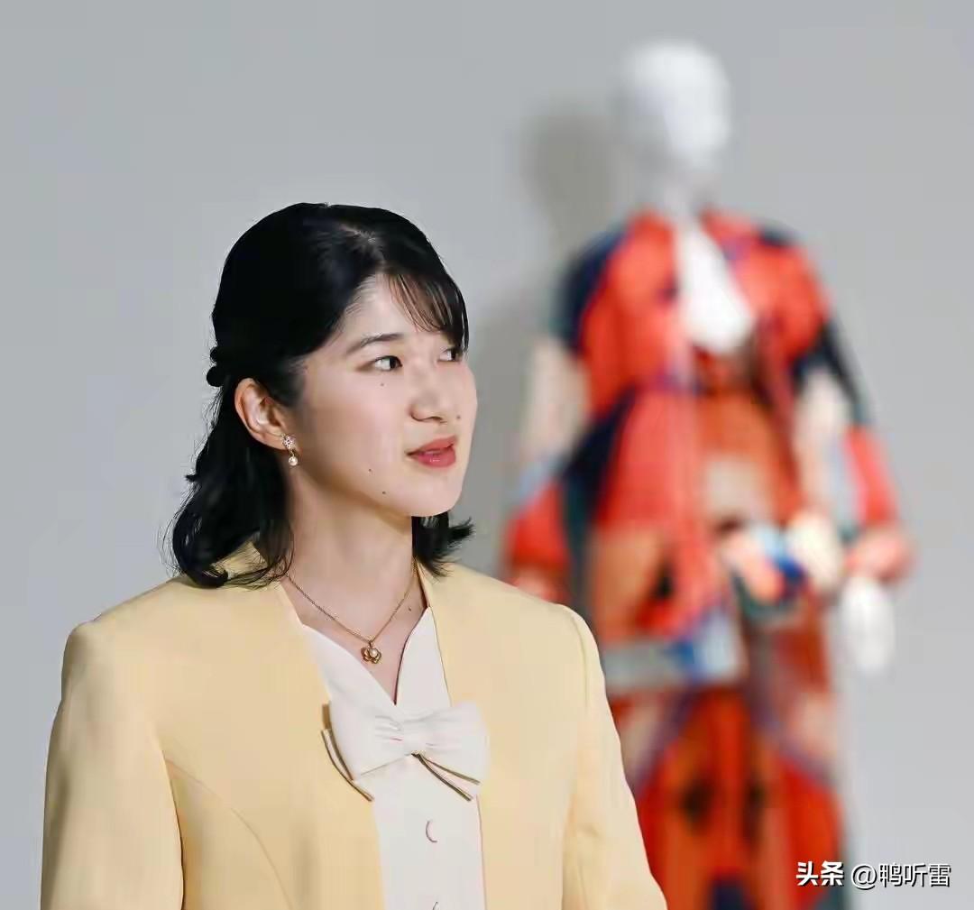 女人为难女人，爱子给高市早苗一个眼神让她自己去体会？高市早苗自己当上首相后，发起